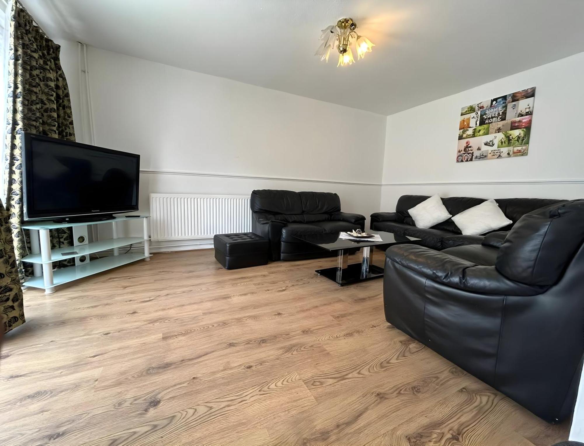 3 Bedroom House By M40 J4 High Wycombe Exterior foto