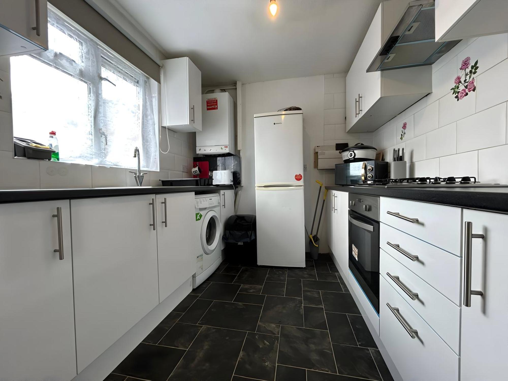 3 Bedroom House By M40 J4 High Wycombe Exterior foto